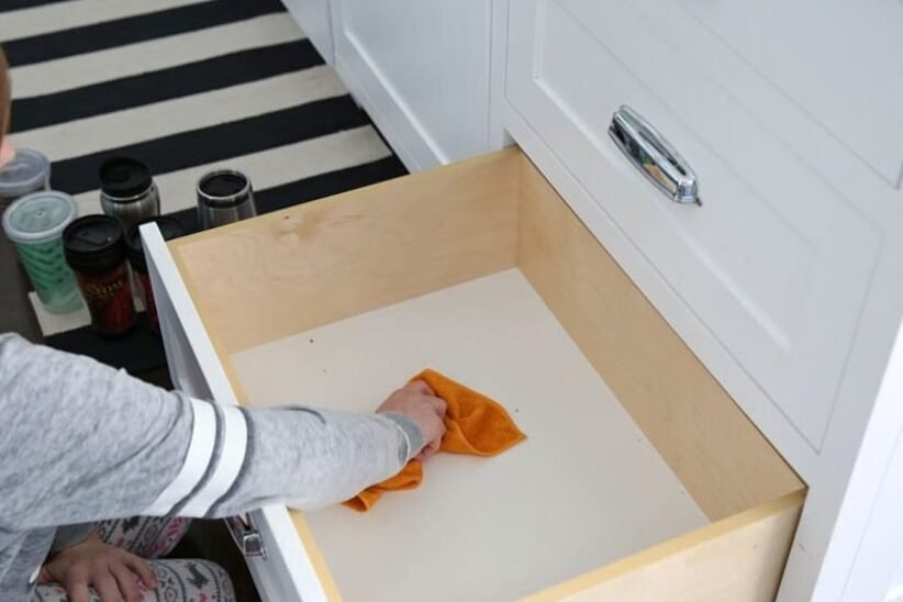 Presentation of a sliding drawer in the kitchen: 6 -step method!